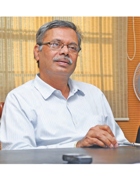 Mr.Dr K M Sivakholundu