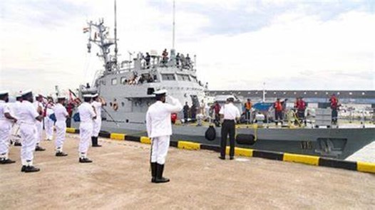 Indian naval vessel arrives in Colombo Port
