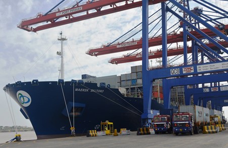 Pipavav port to handle container traffic