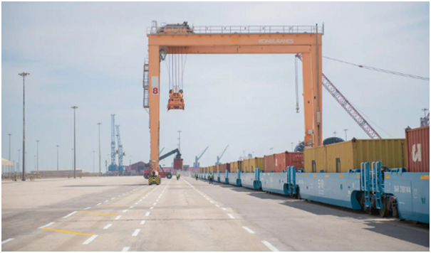 Mawani sends first container shipment by rail to Riyadh port