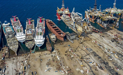 Recycling of sanctioned vessels at Alang hits roadblock as banks decline letters of credit