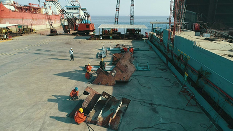 Indian ship recyclers square up to Trump