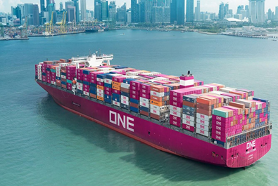 One Innovation breaks record for container loading in Singapore