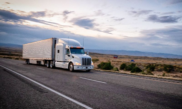 Truck Congestion Rises at NhavaShevaAfter Introduction of New System