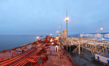 Ukraine pounds Russia’s Baltic ports