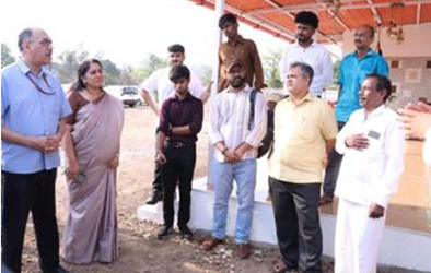 Union Fisheries Secretary visits ornamental fish brood bank and interacted with Progressive Fish Farmers under Pradhan Mantri Matsya Sampada Yojna (PMMSY) at MaharashtraUnion Fisheries Secretary visits ornamental fish brood bank and interacted with Progressive Fish Farmers under Pradhan Mantri Matsya Sampada Yojna (PMMSY) at Maharashtra