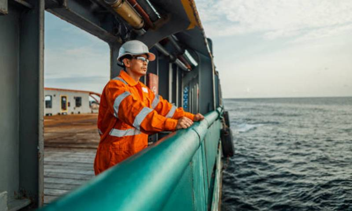 National Union of Seafarers of India Warns of Humanitarian Crisis for 20,000 Indian Seafarers amid Gulf Tensions