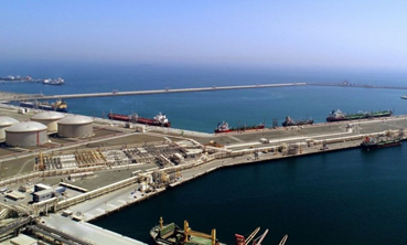 Vessel heads for Iranian waters after boarding incident off UAE