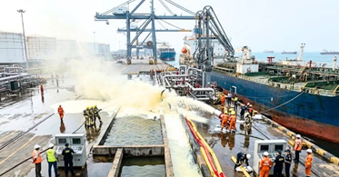 Fuel Pipeline Bursts during Vessel Unloading at India’s Paradip Port, Spilling Thousands of Litres of Petrol