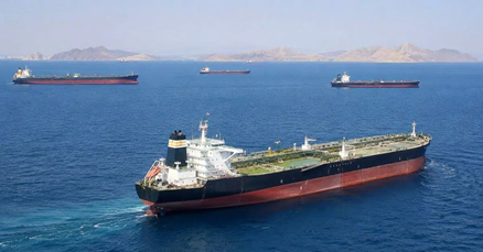 Iran’s IRGC Navy Says 35 Commercial Ships Transited through Strait of Hormuz with Its Permission