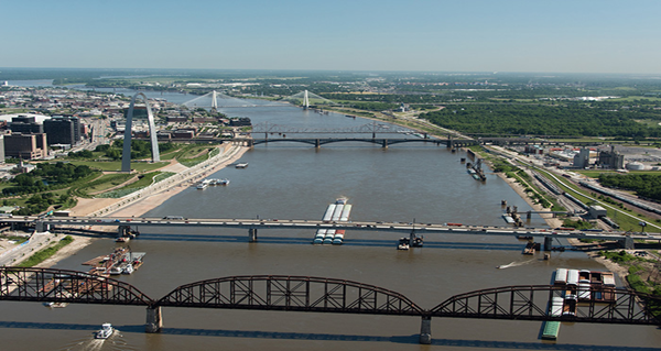 Public, private sector collaboration keep freight moving on inland waterways