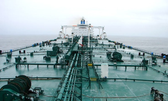 US Eases Iranian Oil Sanctions After Progress in Peace Talks, Hormuz Traffic Rebounds