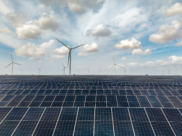 AGEL surpasses 20 GW operational capacity;  equals ~14% of India’s utility-scale solar and ~12% of utility solar-wind capacity