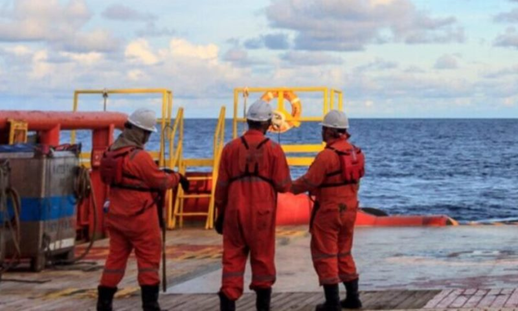 India Directs Shipping Companies to Halt Deployment of Seafarers on Hormuz-Bound Vessels
