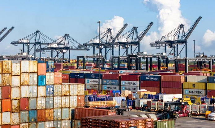 Indian Exporters Face Freight Disruptions as Singapore, Colombo Transhipment Hubs Hit Congestion