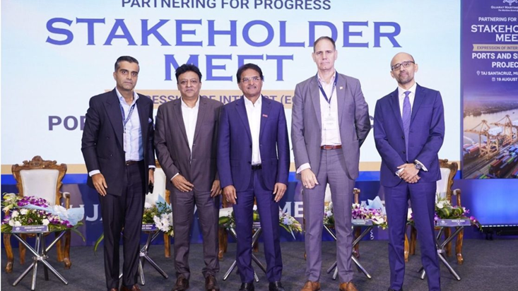Gujarat Woos Investors for 6 Greenfield Ports, 4 Shipyards at Mumbai Meet