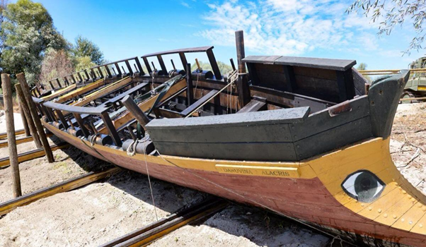 Croatian Army Rescues 18-Metre Ancient Roman Ship Replica Stranded by Low Water