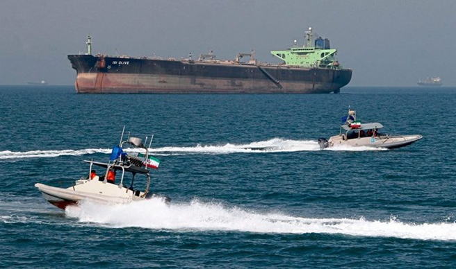 Hormuz compliance clash traps owners between Tehran and Washington