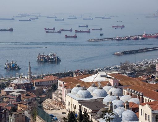 Turkish Rescue Teams Search for 10 Missing After Cargo Ship Sinks Off Istanbul 