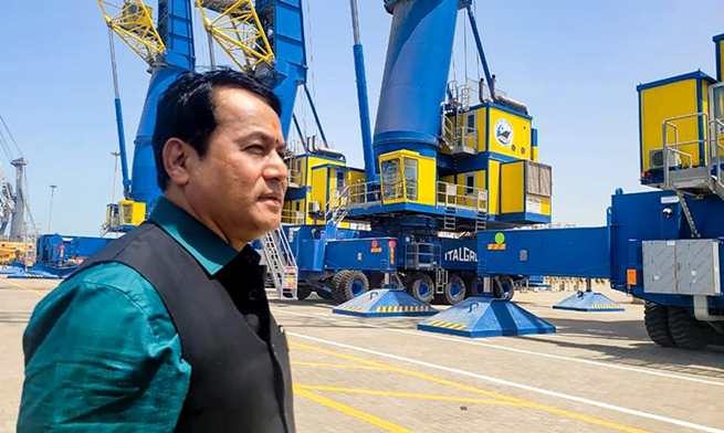Sonowal Reviews Green Shipping Corridors, Alternative Fuel Readiness at Indian Ports