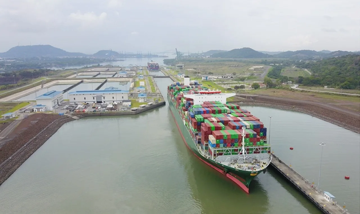 Panama Canal postpones October Neopanamax draught cuts