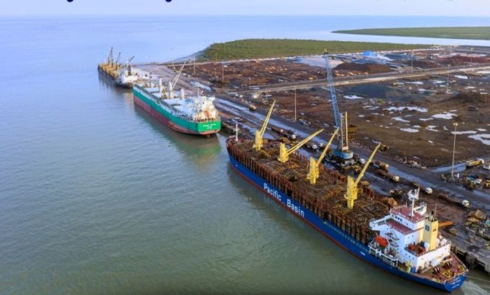 DPA Kandla Sets New National Record with 9.64 Lakh MT Cargo in a Day
