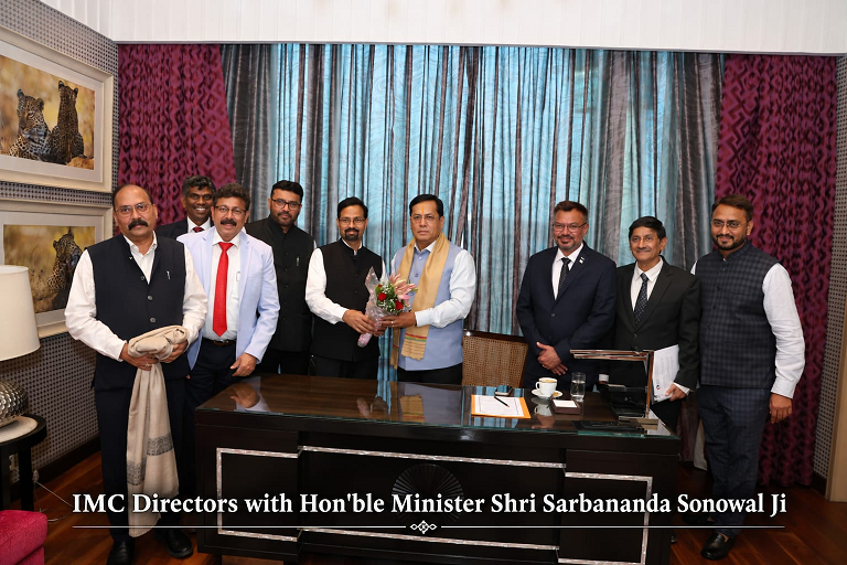 Shri Sarbananda Sonowal reviews the progress of Indian Maritime Centre