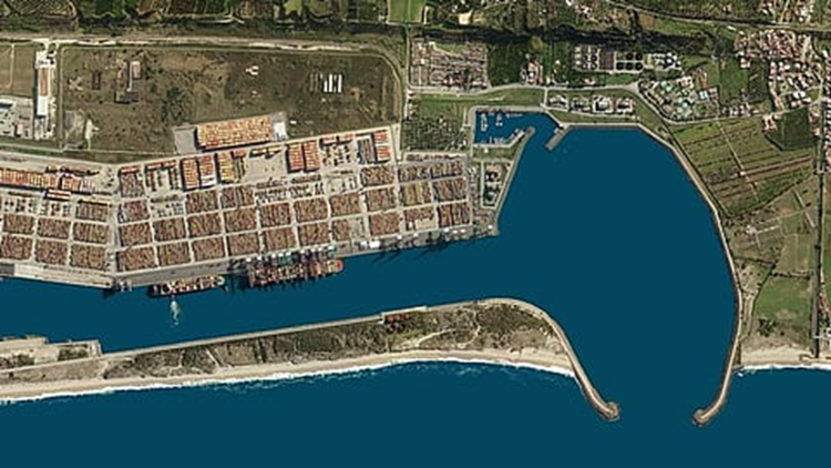 Italy's Gioia Tauro Port awards channel dredging contract to Spanish firm