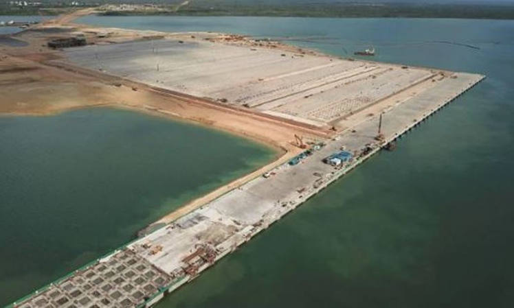Lamu Port Records 5,200 TEU Discharge from MV Hamouna