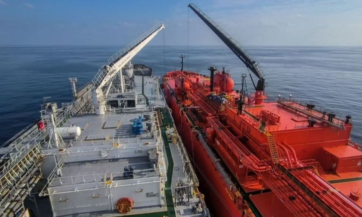 Singapore Completes First Ethanol Bunkering with Record 5,000-Tonne Bioethanol Delivery/