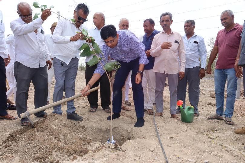 Adani Foundation’s Expanding Green Footprint on World Environment Day;  On World Environment Day, with the support of Mundra Petrochem Ltd., Executive Director of APSEZ-Mundra, Sri  Rakshit Shah, initiated plantation drive at Deshalpar Kanthi, to plant 3,